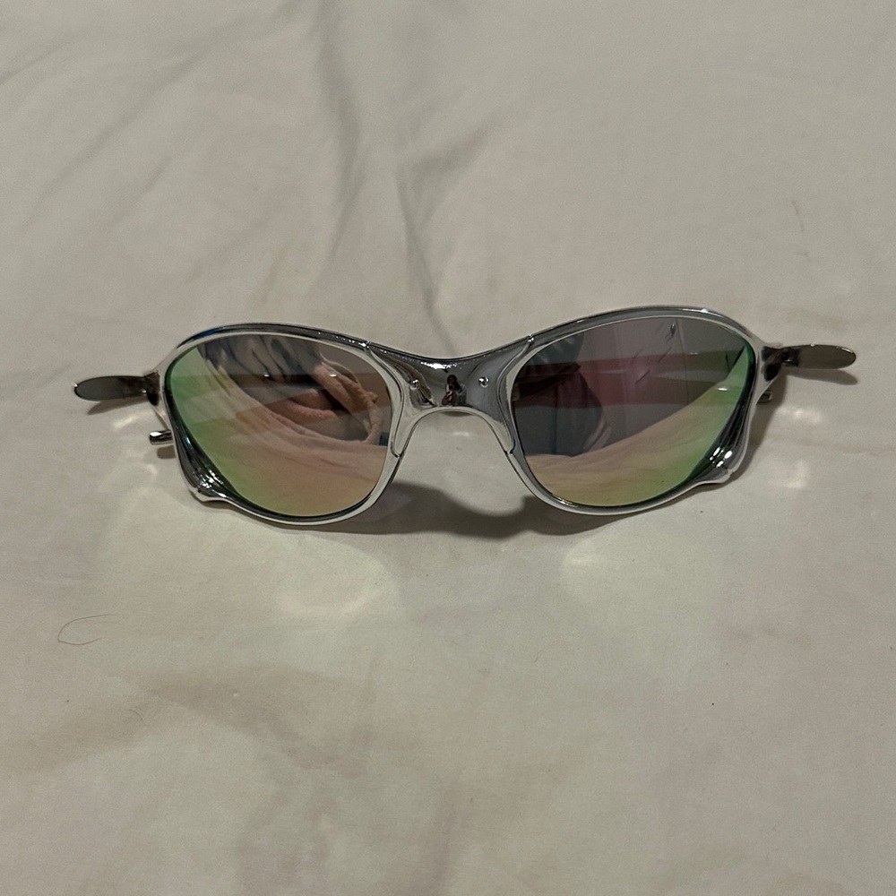 Chrome Frame Sunglasses with Iridescent Lenses